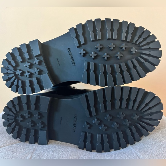 Burberry Icon Stripe Lace-up Leather Boots - Picture 12 of 15